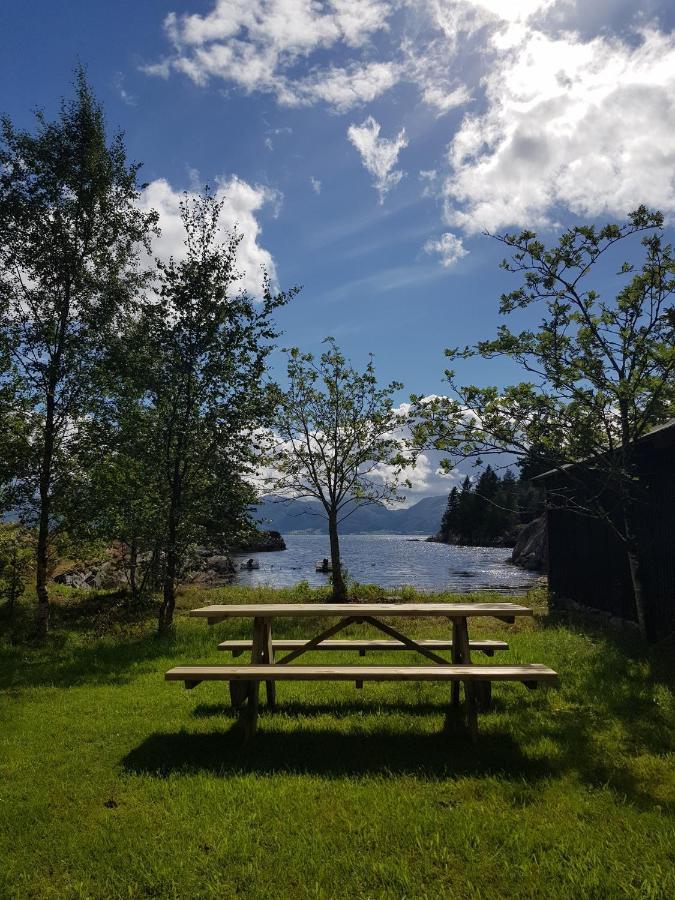 Waerholmen Apartamento Lavik  Exterior foto