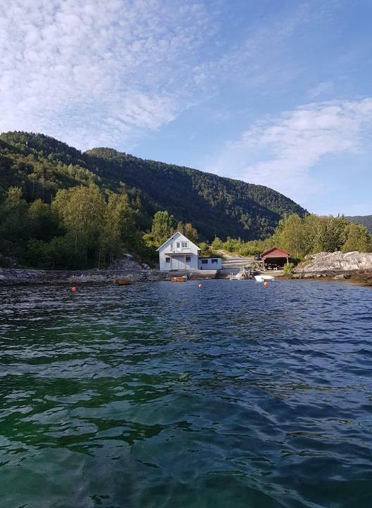 Waerholmen Apartamento Lavik  Exterior foto